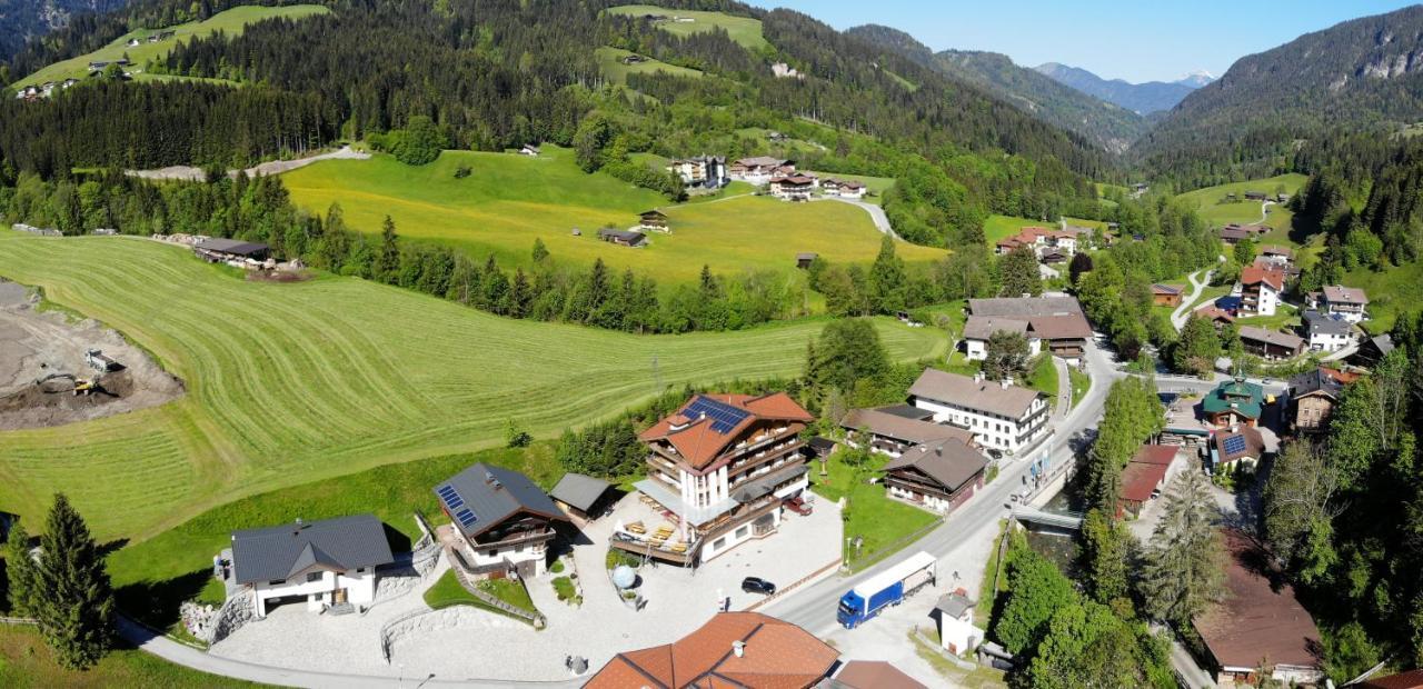 Hotel Schweizerhof Oberau Exterior photo